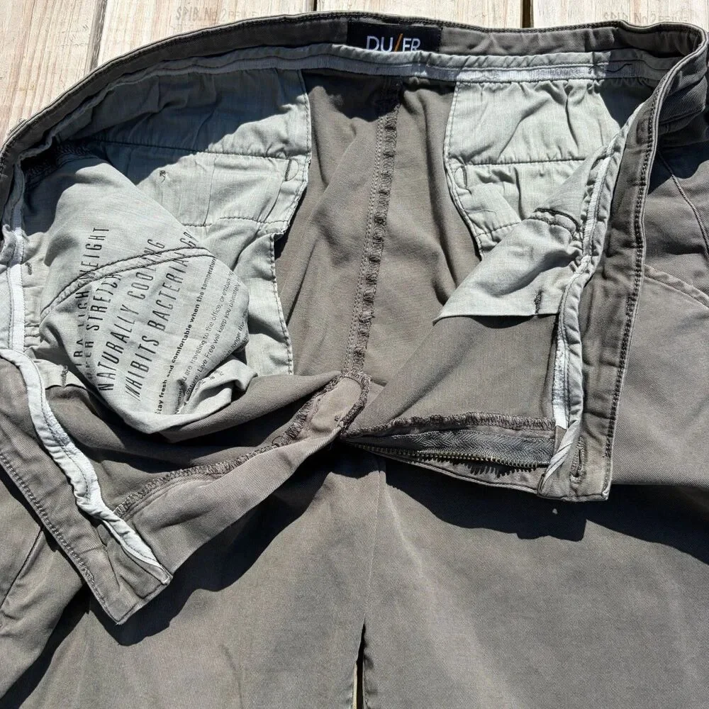 DUER Men's 38 Ultra Lightweight Super Stretch Cargo Shorts Naturally Cooling